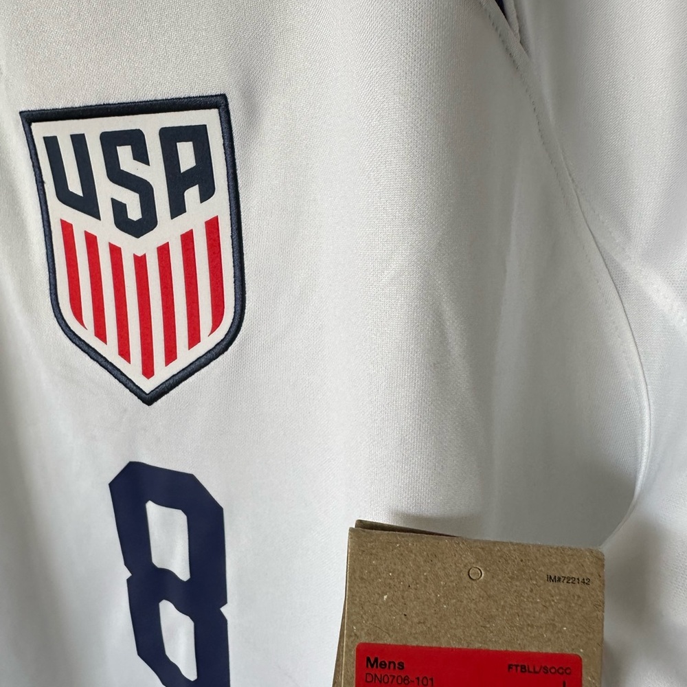 Nike Men's White and Blue USA Soccer Jersey autographed - Picture 3 of 5